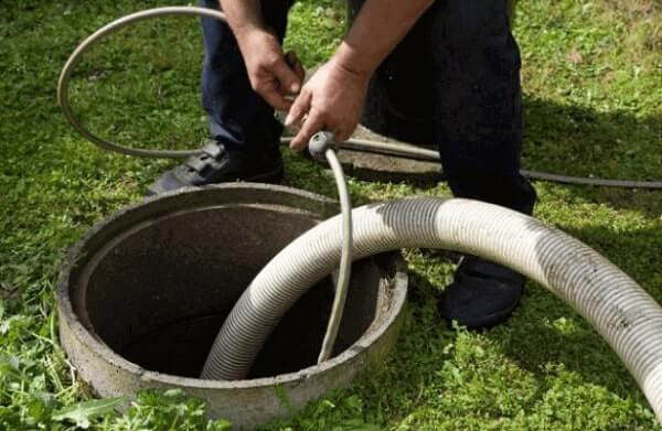 septic tank pumping in Petaluma, CA