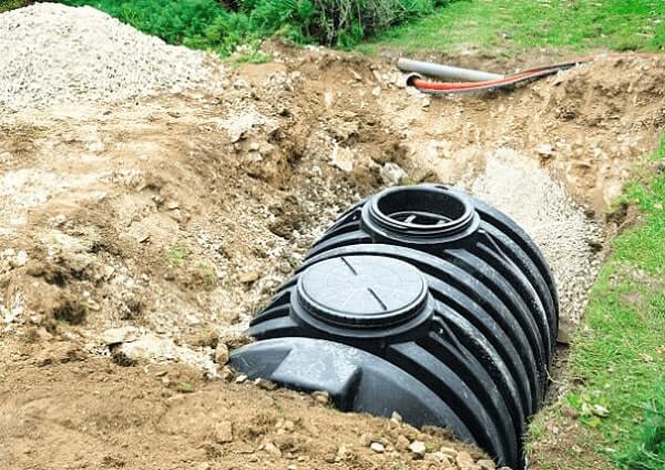 septic tank pumping in Petaluma, CA