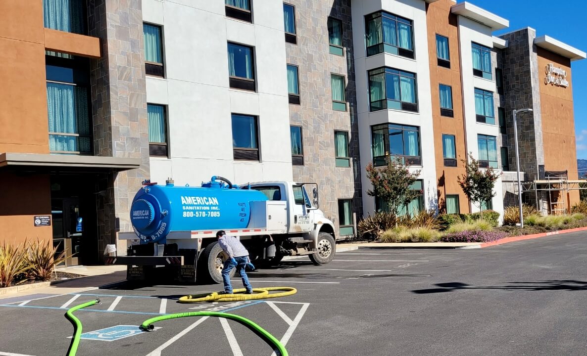septic-tank-pumping-services-06